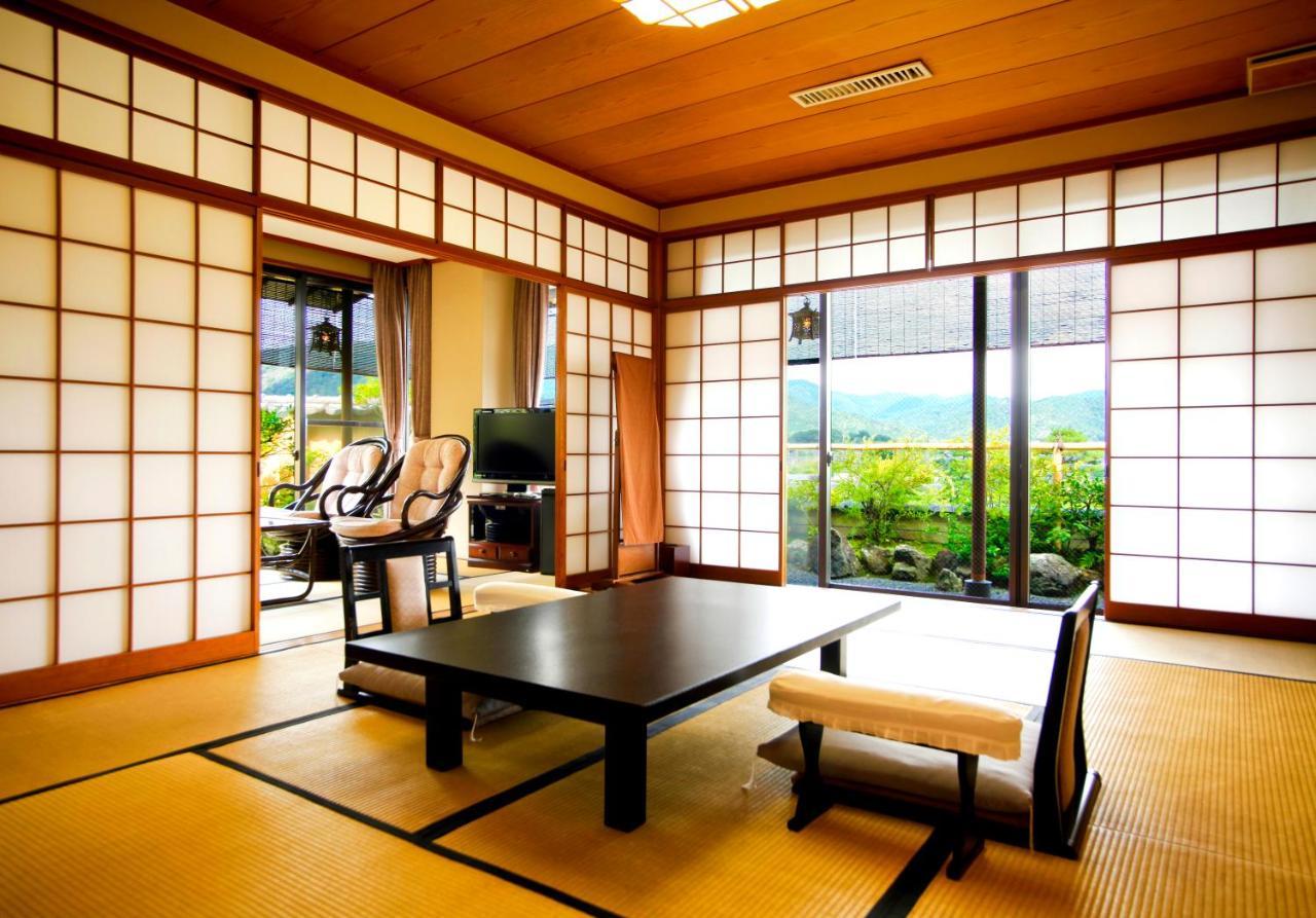 Kyoto Arashiyama Onsen Ryokan Togetsutei Exterior photo